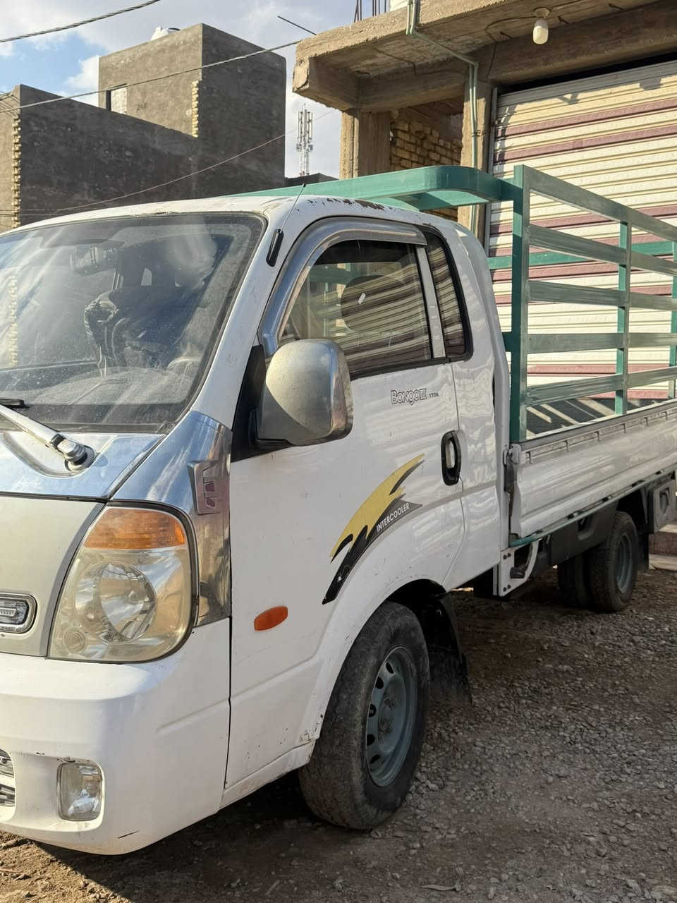 السلام عليكم
كيه بنكو ثري موديل2008سياره خير من الله فقط مكينه كايمه محرك3000مفتوح
رقم بغداد تحويل ثاني يوم ***********
ملاحظه :بيع بدون محجر🚩
السعر. 75
