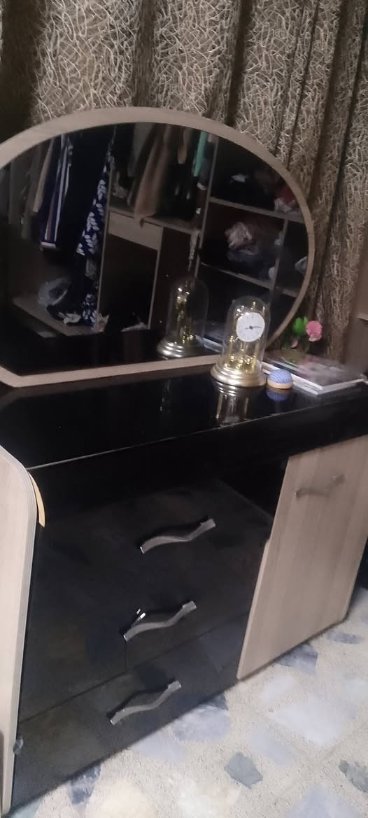 ميز تواليت جوزي واسودالوحده ٥٠ الف للاتصال ***********
