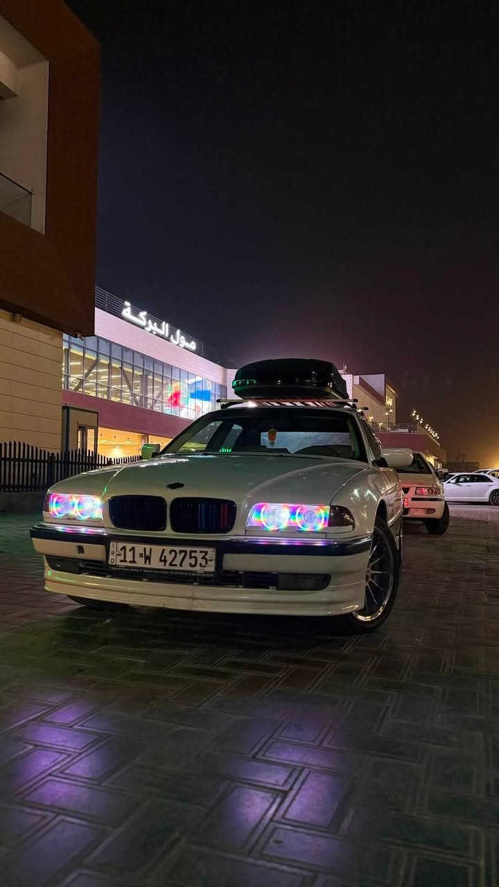 سلام عليكم شباب
735/E38/1998/
باسمي سيارة.   مناسبة جداااااااا 
رقم بغداد 

كير محرك جدد 
غرفة حار بارد 
محرك V8. 
تخم تاير ويل 
باتري وغرفة جدد 
منضومة تبريد من الالف للياء جديدة 
كشنات كهرباء خزن ميموري جوبلس ضهر 
بكلايتات لددد اصليات سعرهن٥٠٠$ 
حدادة امامي خلفي ترايك ٣٠٠ مو ٢٠٠ 
شاشة اندرويد 
سيارة كلش حلوة وتونس وكشخة ومال جناي خير منالله السعر والياخذه مايخسر بيه شايف الف خير 
السيارة مالتي صاله سنتين جنايه كلش حلوة ستخدام مال نازك مصبوغة عام جمالية مابيه اي ضربة 
مكاني سماوة 

سعره ٧٥ ورقة بلاشششششششششس 
*********** /***********
