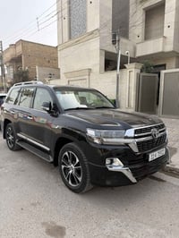 لاندگروز2021  ساز اصلي الفئة العالية محرك 8سلندر 4600 فول مواصفات 1/1 ...