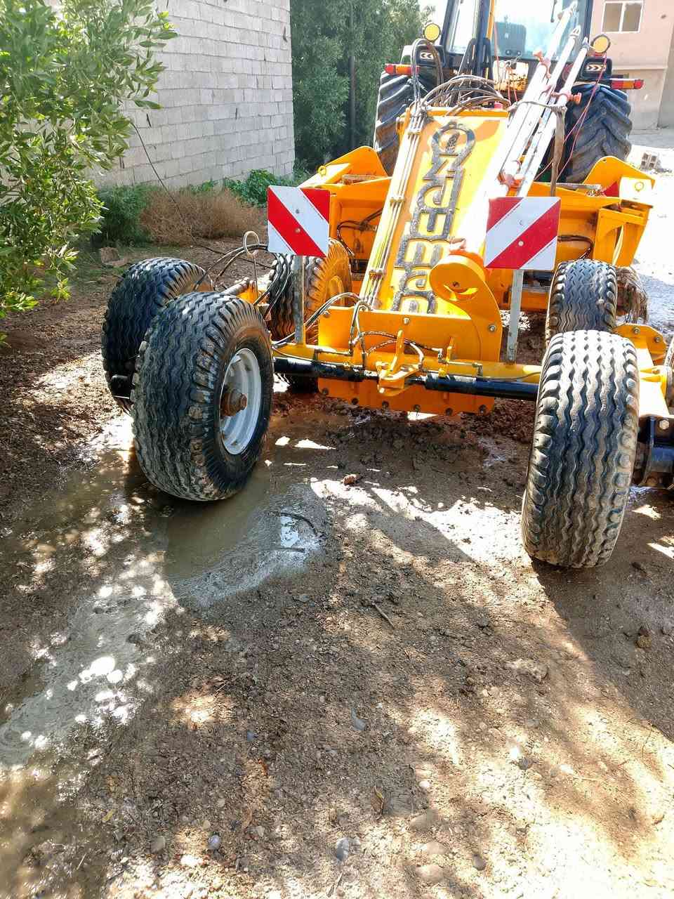 ليزر لبيع 3 ونص متر مكفول مكان واسط مو شراي لا ينتصل ***********
