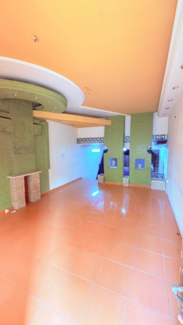 � بيت للإيجار في الكرادة داخل – قرب مجمع الليث
📍 موقع مميز وهادئ وقريب من جميع الخدمات

🔹 المساحة: 200 متر

🔹 4 غرف نوم

🔹 صالة عائلية واسعة

🔹 صالة ضيوف مستقلة

🔹 غرفة أطفال

🔹 2 حمام

🔹 قراج للسيارات

🔹 مدخلين للبيت

💰 الإيجار: حضورياً لو عند الاتصال. 

للأستفسار واتساب او الاتصال..***********☎️

رائد جودي او زياره المكتب الواقع فـي الكراده داخل قرب حسينيه عبد الرسول علي الاعظم📍

✨ البيت مناسب للعوائل ويتميز بمساحة مريحة وتقسيم عملي
