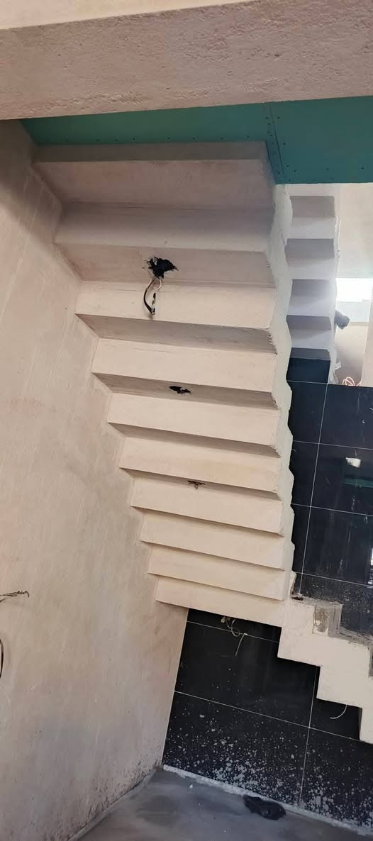 لباخ متفرغ جص وسمنت  درجه اولى اشتغل گباله ومتر فقط ***********
نجف
