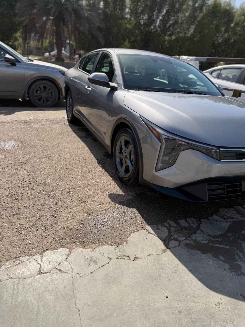 السلام عليكم كي 4 موديل 25 ماشيا 3 تالاف. بيع او مراوس  حادثها بس الباب الخلفي بدون ايرباك المعرفت السعر اتصل    مكاني الكرخ الشرطه الخامسه  هاتف *********** بغداد, العراق
