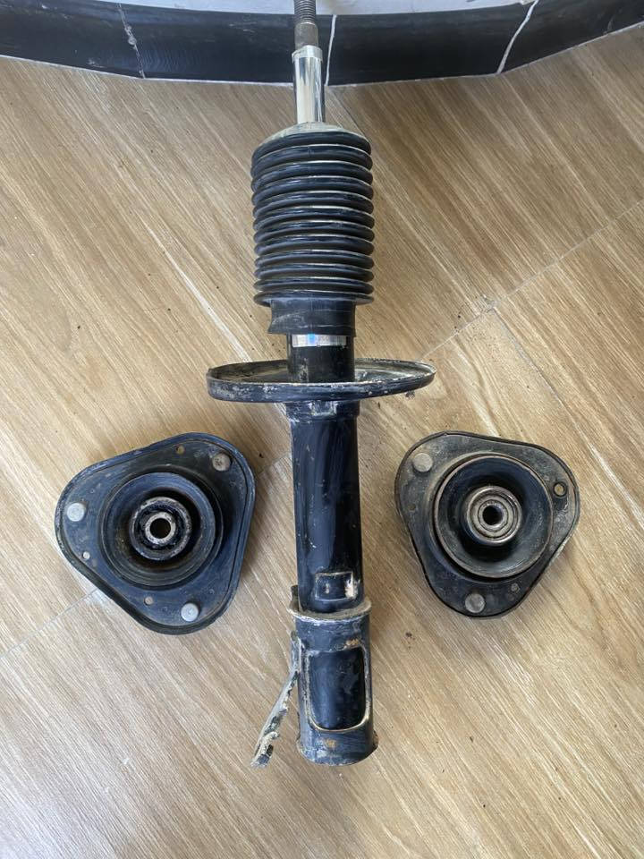 السلام عليكم 
اغراض كورلا 93 للبيع شلع السعر 125 الف المكان بغداد الكرخ السعر قفل بدون احراج ***********
