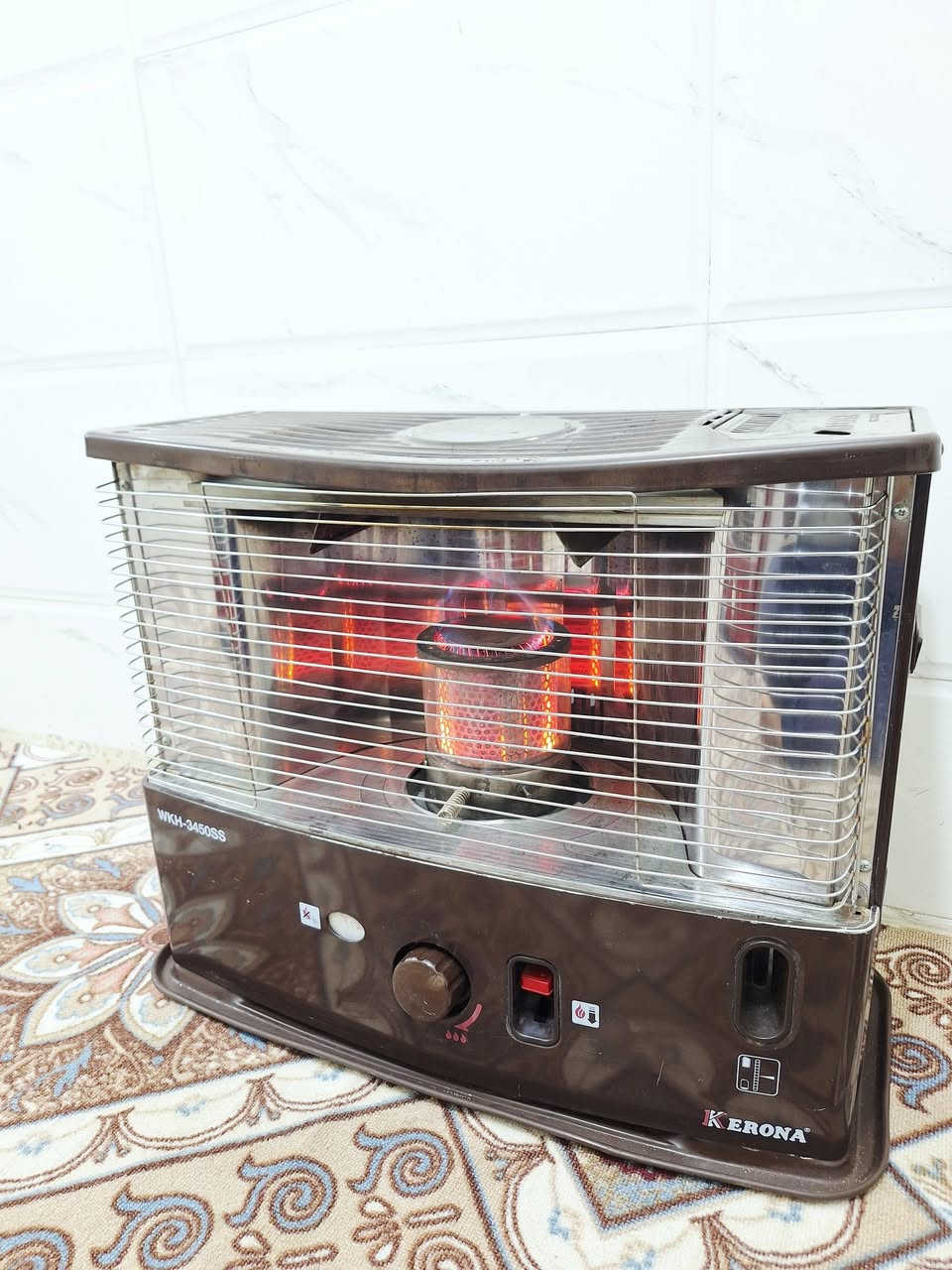 للبيع
صوبات نفطية و طباخ كهربائي 
صوبات نفطية عدد 3
1. كيرونا شركة الحافظ جديدة
2. كيرونا صنع كوري مستخدم قليل
3. نأيسي بالة ياباني مستخدمة نضيفة
4. طباخ كهربائي 5000 واط الاصلي
جميع. الصوبات شرط الشغل والفحص
وكلهن مشتغلات كدامكم 
للاستفسار و العنوان
كربلاء حي السلام قرب مدارس العتبة
***********
***********
