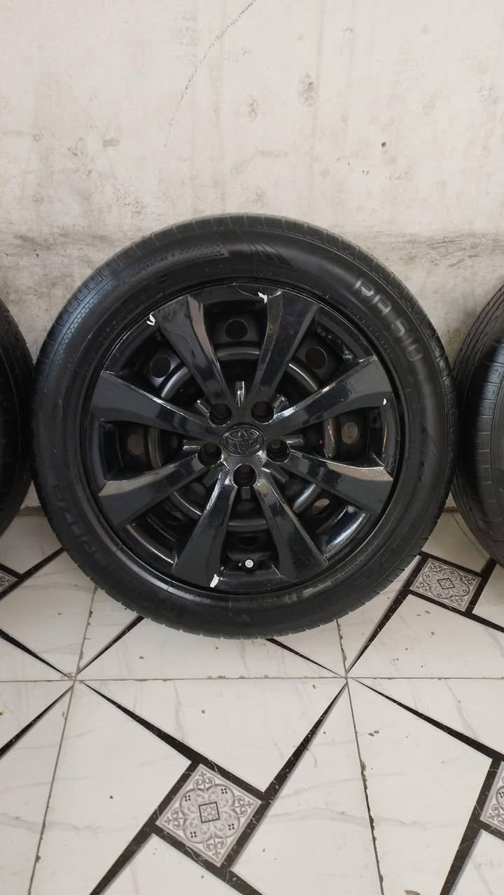 اسلام عليكم اخوان سعر185 الف رخيص بلش واصل وجب جديد طخم عدد 4 ويل تايرات ماعد 4 كابات حجم 16 مال كورلا موديل 2022شريكة أصلي بلادي لا تصليح لا كسر لا لحيم لا صباغ  4 تايرات نص عمر إنتاج 2024 قياس 205/55/16سعر 185 الف عنوان كركوك قادسي أو لا يم نادي سولاف رقم آسيا بي واتساب  ***********  ***********
