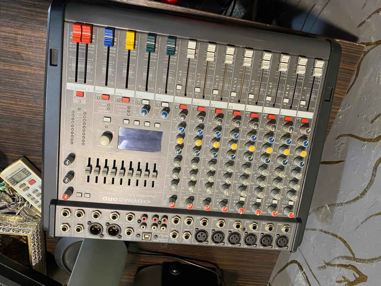 4 سماعات منتاربو اصلي معا مكسر ٦٠٠ جيل الثالث اصلي و 
بور خارجي اصلي ٥٠٠٠
عنوان دهوك
***********
