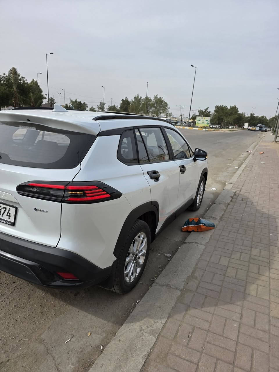 الفرونت لاندر الشكل الجديد ٢٠٢٥  رقم بغداد
ماشية : ٢٠٠٠ كيلو متر  

مري شفط✅️
٥ عدسات + زنون + اشارة لد 
البك لايت الخلفي  Led سموك
خارج السيارة لامع بلاك بيانو
كامرة بلادية اصل 
تبريد قطعتين بلادي 
٤ منافذ typ-c 
فتحة
كشنات مخمل
حمالات بلادي✅️
للتواصل :  ***********
العنوان : بغداد شقق حي السلام

السعر : 29.000 وبي مجال
