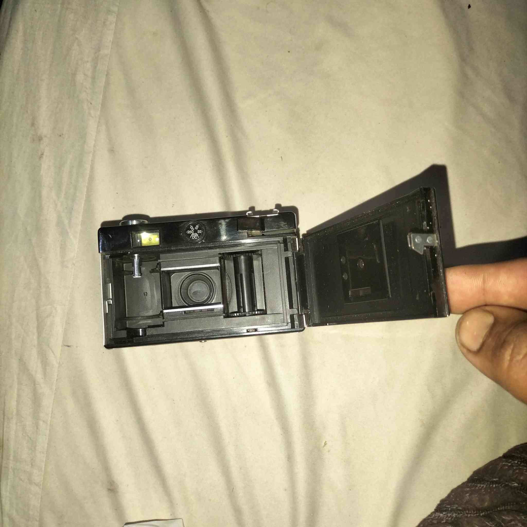 انتيكا أم الفلم شرط بالباكيت قيما وخذها


**إذا كنت صاحب هذا الإعلان وتريد حذفه لأي سبب، رجاءا أرسل رسالة إلى الدعم الفني**