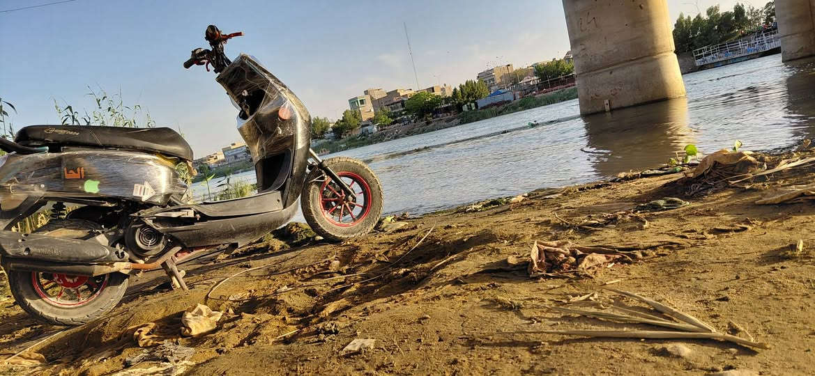 للبيع دراجه بوليس صيني كوم حديد تشتغل بَس يرادلها كابريتر وترتيبات أكرر كوم حديد السعر 150 مكان كربلاء الرقم ‎***********
