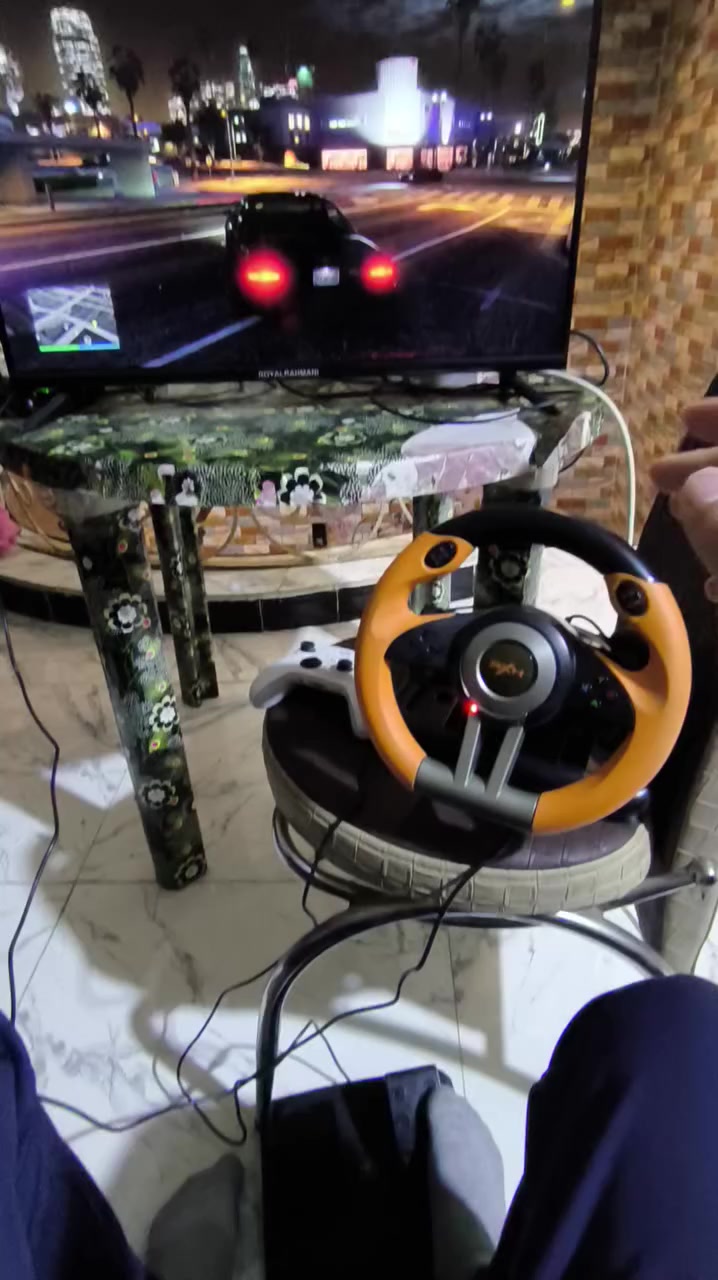 دركسون اكس بوكس وpc  نظيف
دركسون يشتغل على الاكس بوكس وال pc نظيف هو والكارتونه وملحقاته كامله ب 50 الف قفل 

التواصل ***********
