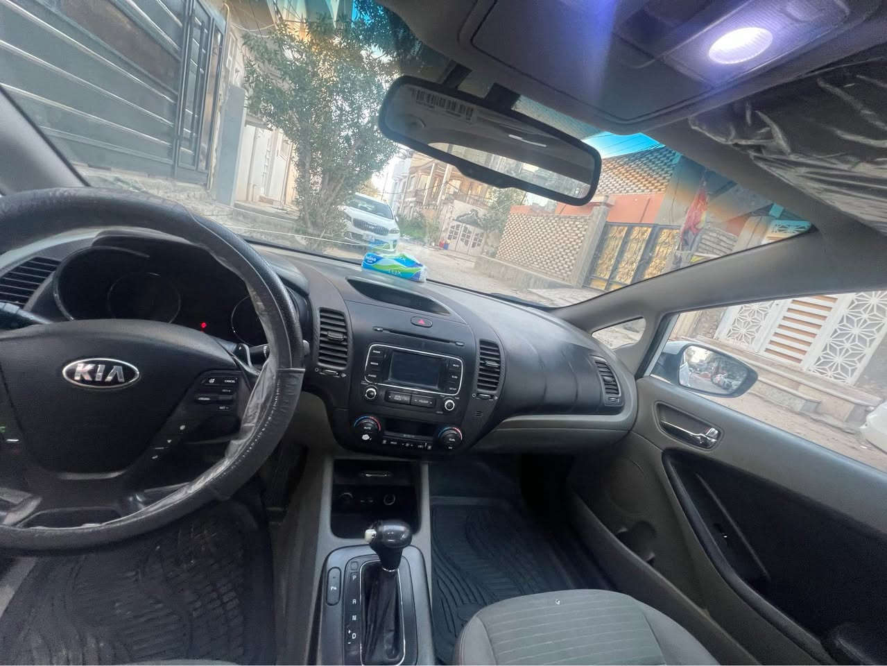 سلام عليكم 
سيراتو للبيع او مروس 
رقم اربيل وكالة او مداور 
سعره 118وبيه مجال بسيط 
سياره كفاله عامه من الصبغ بيه بارد بل جاملغ الامامي والخلفي 
فول موصفات 
بصمه 
فتحه 
تبريد قطعتين 
مري شفط+اشاره مري 
لد خلفي امامي
حساس امامي خلفي 
شاشه كامره بلادي حاكية 
ويل 17
ترحيب الباقي معروفه
مكاني نجف حي المثنى
لاستفسار *********** النجف, العراق
