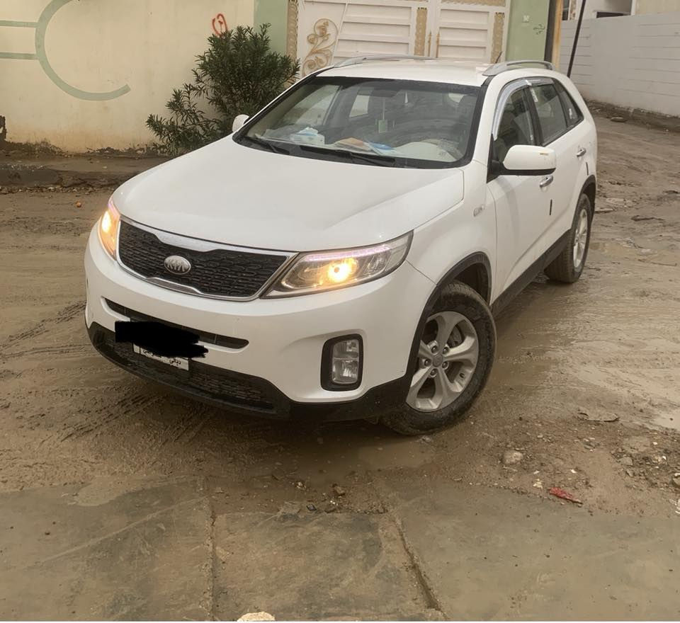 السلام عليكم ورحمة الله وبركاته
من رخصة الادمن المحترم 

سورنتو ٢٠١٣ شكل ٢٠١٤

وارد خليجي 

لون ابيض 

٧ راكب 

٦ سلندر 

ماكنه دوش 

حساسات 

كامره 

ويل كب 

داخل مخمل مغلف جلد 

ارضيه جلد 

رقم ديالى باسمي 

تبريد ثلج 

بيها صبغ جامرلوغ وباب 

اثر شخط 

للمعلومات اكثر الاتصال 

***********
