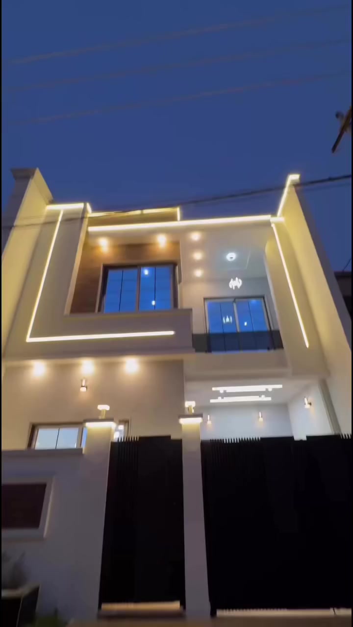 125 متر طابقين بحي عدن موقع مميز فول مودرن 3 غرف نوم شارع عريض وحديقة امام الدار #كركوك#حي_عدن للاتصال ***********
