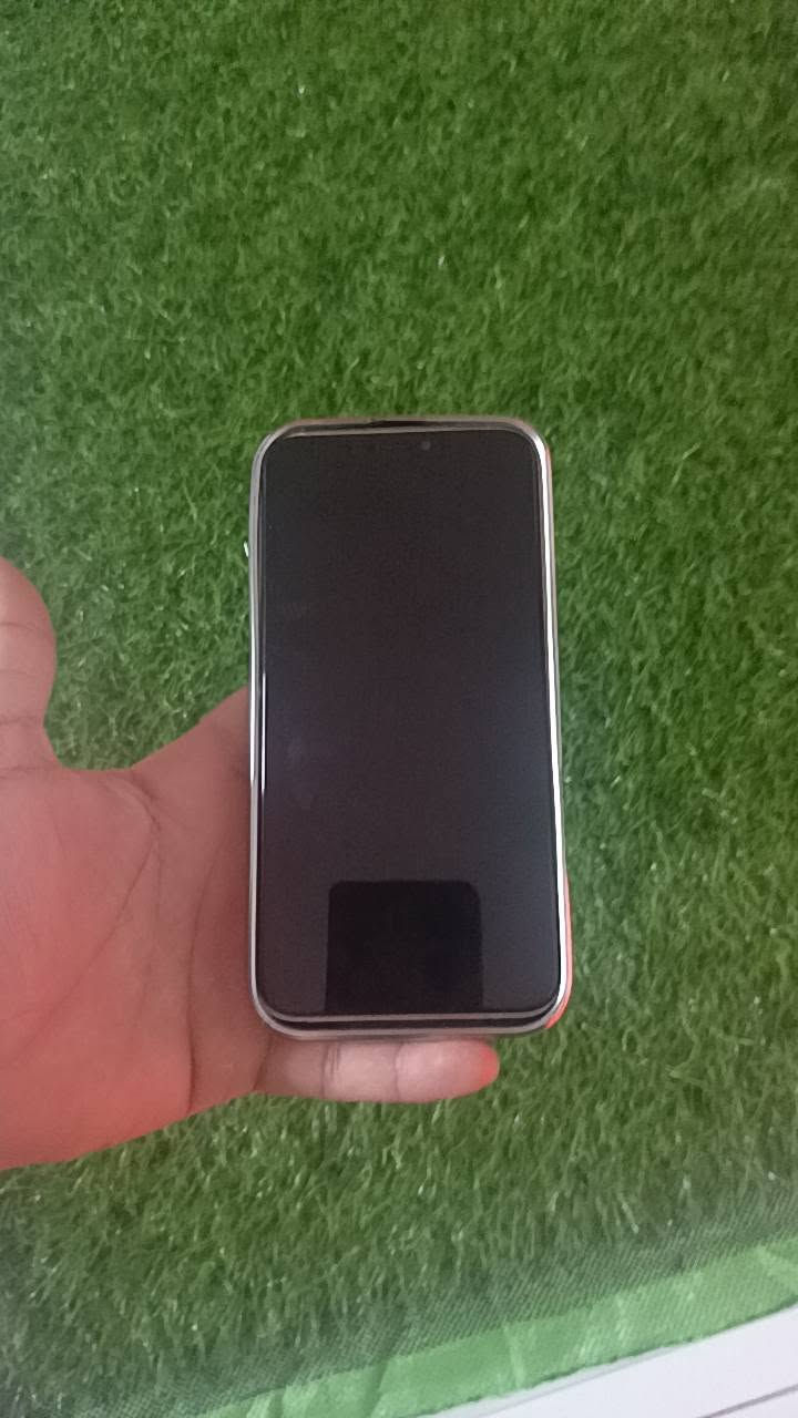 السلام عليكم آيفون Xsmax  محور 16 برو جهاز نضيف مابي عيب شاشه بلاد مكان دبل  سيم كارت شغال   
سعره 170 الف.   ***********
