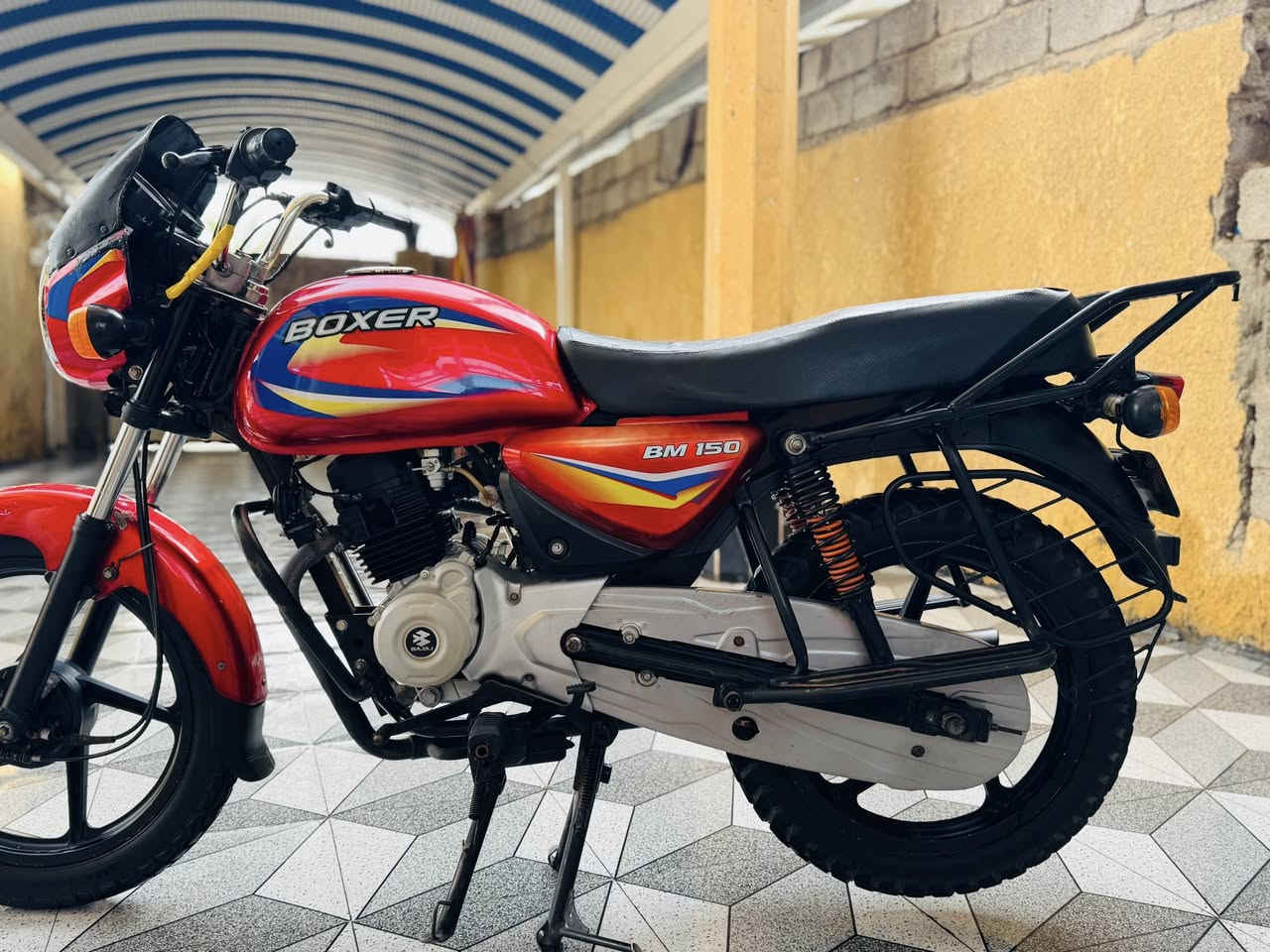 لبيع دراجة بوكسر موديل 2019
الدراجة نظيفة وما بيها أي مشاكل
الأوراق كاملة وأصوليه
المكينة مجفّتة وتشتغل شلعه ومعدل
مثل ما موضح بالصورة
الرقم ***********/***********1
السعر: 850 قفل /العنوان /ديالى/ابو صيدا/
