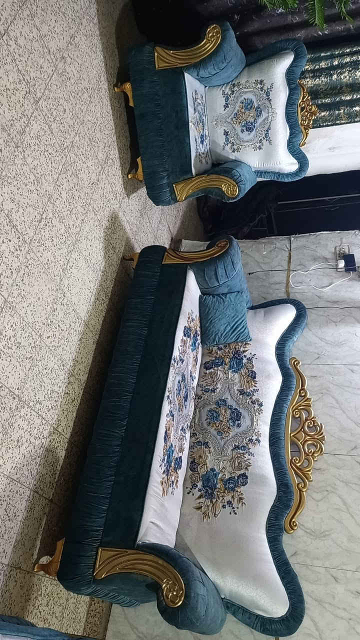 تخم ملكي ١٠ مقاعد اخو الجديد نضافه فول كل ضرار ما بي سعر ٣٢٥ وبي مجال مكاني بياع يوجد توصيل بكروه *********** وتساب
