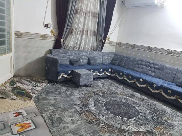 بيت للبيع مساحة ١٠٠ متر مربع العنوان كربلاء المعملجي خلف مدارس العتبة 
البناء طابقين ٤ غرف نوع البناء الطابق الاول طابوق والثاني ثمرستون 
نوع الملكية طابو زراعي ٢٥ 
السعر ١٣٠ قابل للتفاوض
للاستفسار 
***********
***********
مكتب المحافظة للعقار في كربلاء 
نقدّم خدمات البيع، والشراء، والرهن، والإيجار  جميع انواع العقارات سكني تجاري زراعي 
للتواصل والاستفسار  او عرض اعلانك اتصل على الارقام واتساب  
***********
***********
او راسل الصفحة او تفضل بزيارة المكتب كربلاء شارع ابو مهدي المهندس
