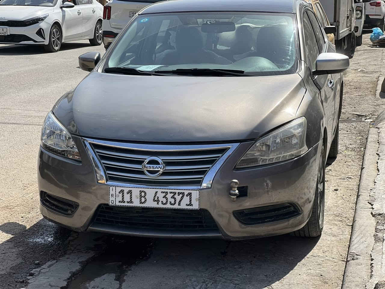 نيسان سنترا
2016 
خليجي 
كير مكينه خير من الله 
صدر جديد 
تخم تايرات نضيف
نقصهة بس طوافه مال بانزين 
السعر 93 
مكانهة بغداد 
***********
