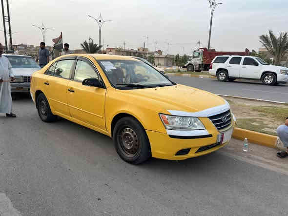 سوناتا للبيع مديل 2009 بيها ضربه جاملغ الأمامي والخلفي جاهزه مكينه وكير وحداديه مكينه قبل شهر شديتها رقمها مثنى سياره جاهزه من كل شي ترايك وين مايعجبك سعر 88 رقم ***********
