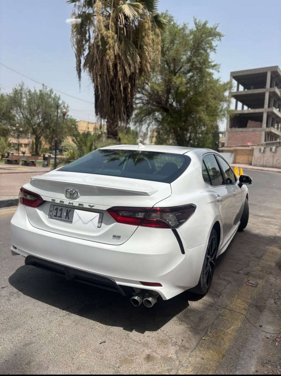 السلام عليكم 
للبيع كامري موديل 2024 SEلون ابيض رقم بغداد
المواصفات
كشن كهرباء  كشنات جلد رادار امامي شفتات ستيرن كامرة وشاشة 
السيارة حادث سطحي مثل ما موضح بصور الحادث صبغ اربع قطع شغل مرتب والجاملغ الخلفي بارد 
ايرباك بردة 
السيارة كاملة اي نقص ما بيهة
السعر : 210 
للاستفسار 
*********** بغداد, العراق
