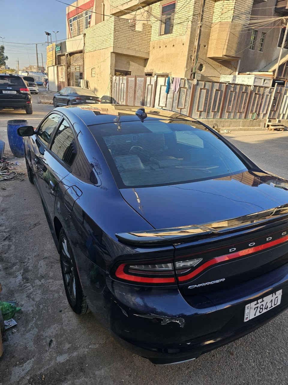 سلام عليكم اخوتي الاعزاء
للبيع جارجر موديل اصل ١٥ مرمزه ١٨
فحص وهزه جديده رقم دولي كفاله لغد وشاصي وحادث بصيط 
السعر ١٥٥وبيه مجال 
السياره في بغداد حي الحسين
***********
