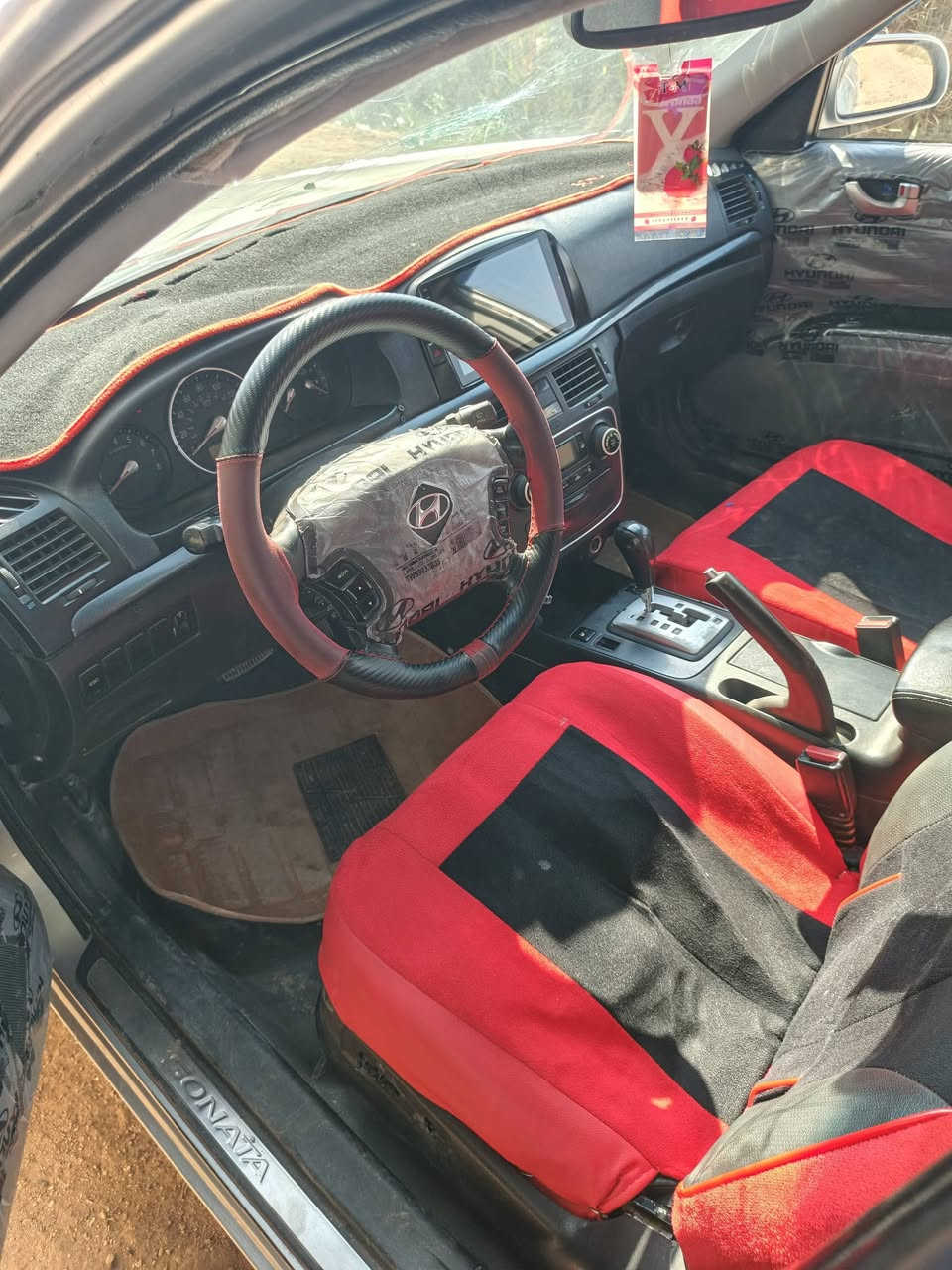 السلام عليكم سوناتا للبيع موديل 2007 وارد امريكي سياره حداديه مكينه2400 واكير. مكفولات. الاستفسار ***********
*********** واسط نعمانيه
