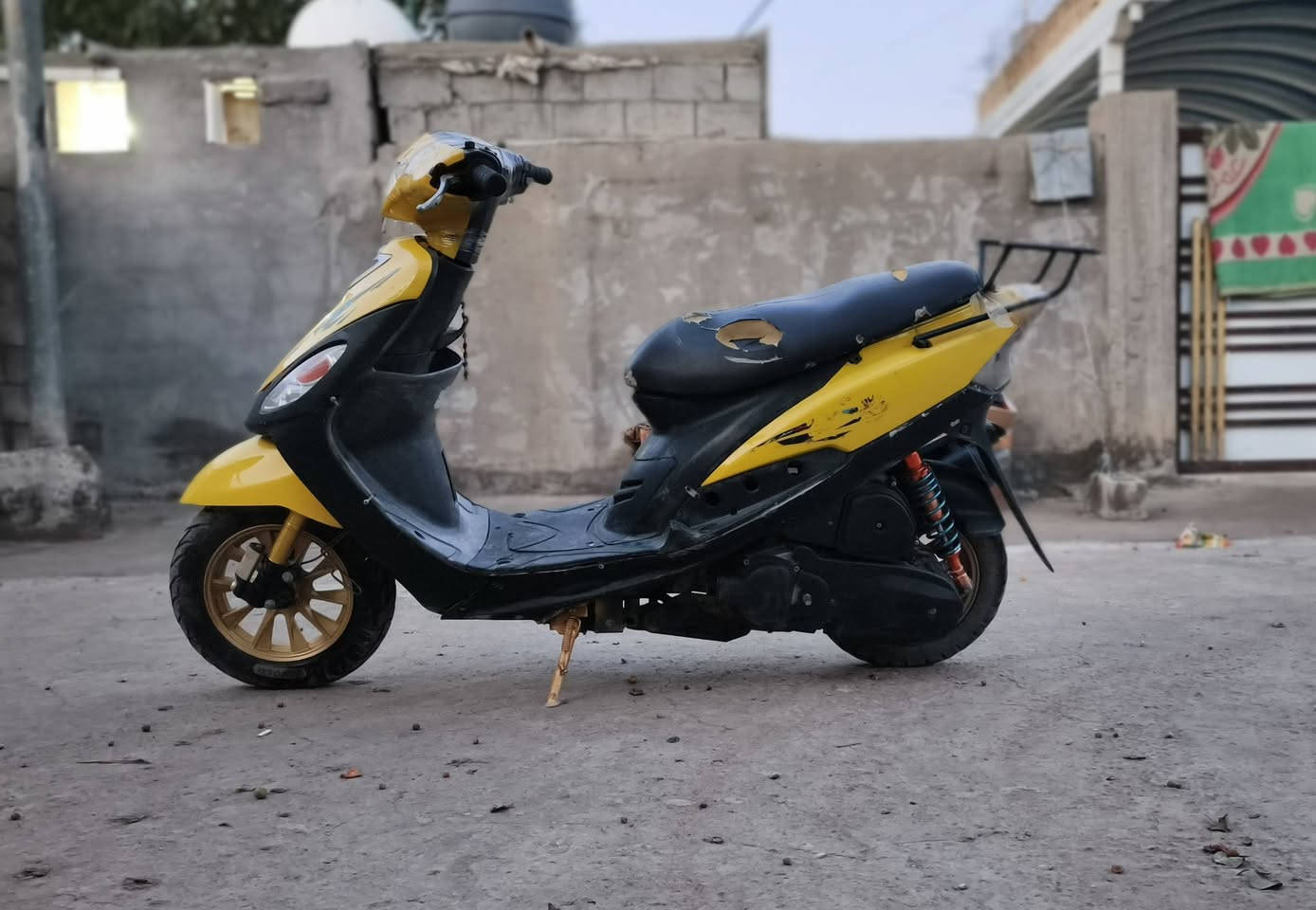 سلام عليكم دراجه للبيع ماكس منغولي لدراجه نضيفه كلش بس متروكه مزوده تزويد خارجي وياله ودبلات ولدراجه نكره سلف ولدراجه خير من الله لسعر 450 وبيهه مجال لعنوان واسط لصويره لتنميه لستفسار لرقم ***********
