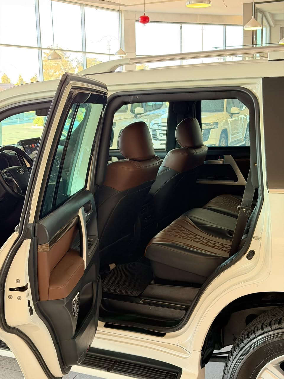 مصفحة (B6+) 
نوع المركبة / لاند كروزر VXR 
موديل / 2013
حجم المحرك ونوع الوقود /  V8 5.7 بانزين
الممشى / 86.000km
عنوانها / سليمانيه
للمزيد من العلومات اتصل / ***********
***********
