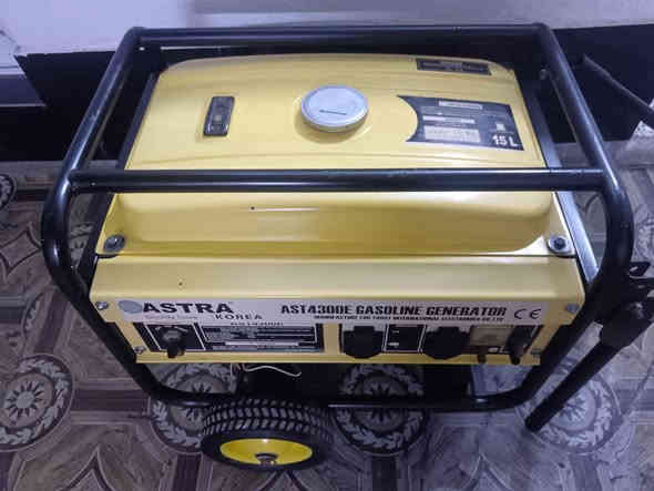 للببع مولد استرا كوري باب الاول 3 كيفي ملف نحاس مولد استخدام جدا قليل سعر 225 مكاني بغداد لتاجي *********** بغداد
