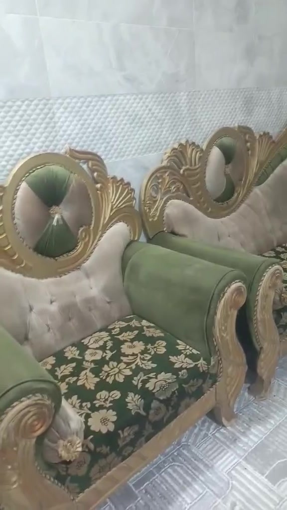 تخم للبيع عشر مقاعد
سعره ١٥٠ بي مجال بسيط للشراي
مكاني حله للاستفسار اكثر  اتصل ع
***********
