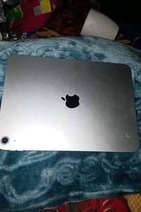 آيفون ١١ • مستخدم يومين • روناكي