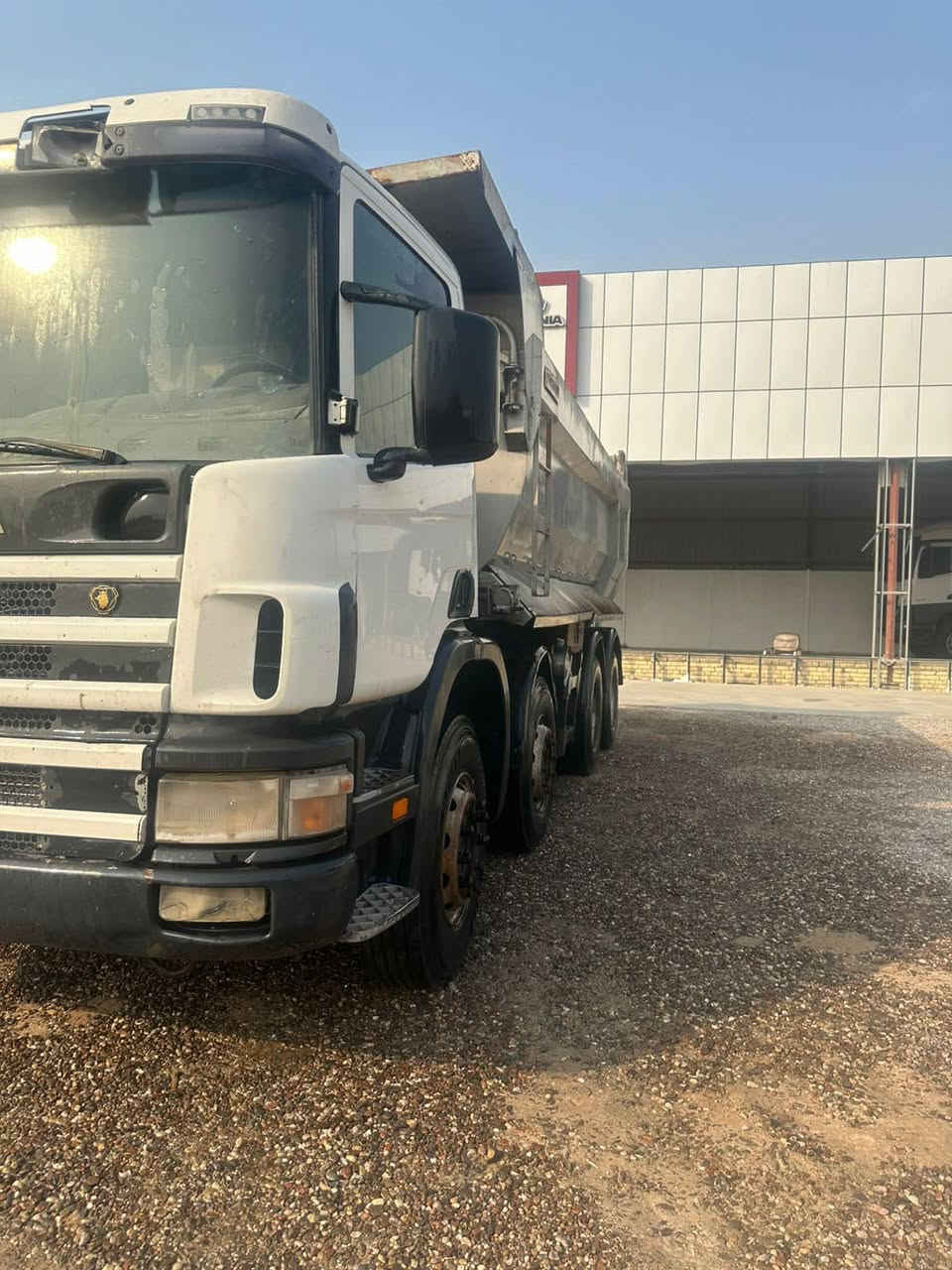 سكانيا كلابي كفاله عامه مديل 2004
***********
