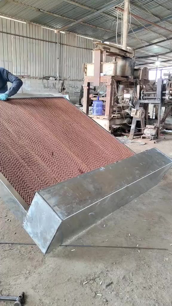 باد صحراوي سليلوز  للحقول والمولدات  والمزارع
جميع القياسات نشتغل حسب الطلب 
تتوفر خدامه توصيل لجميع المحافظات العراق للطلب والستفسار واتساب ***********
