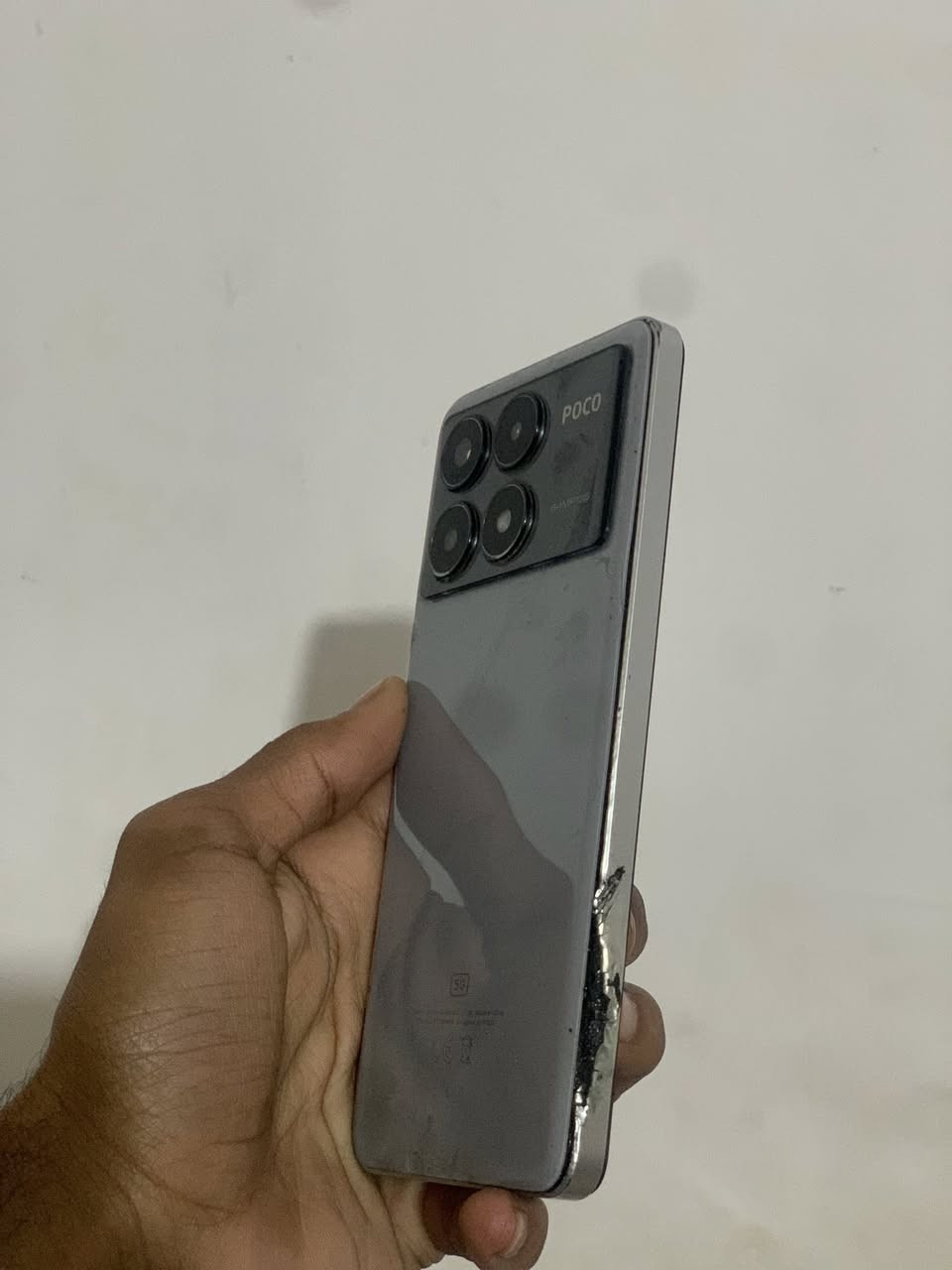 السلام عليكم
بوكو x6 pro
مستبدل شاشه عاديه 
ذاكره 512 رام 12+6
جهاز يفيد للالعاب يشغل 120 فريم 
سعره 100 الف 
الموقع سوق الجمعه او سوق الطيور مقابيل مخللات الكرار 
***********
