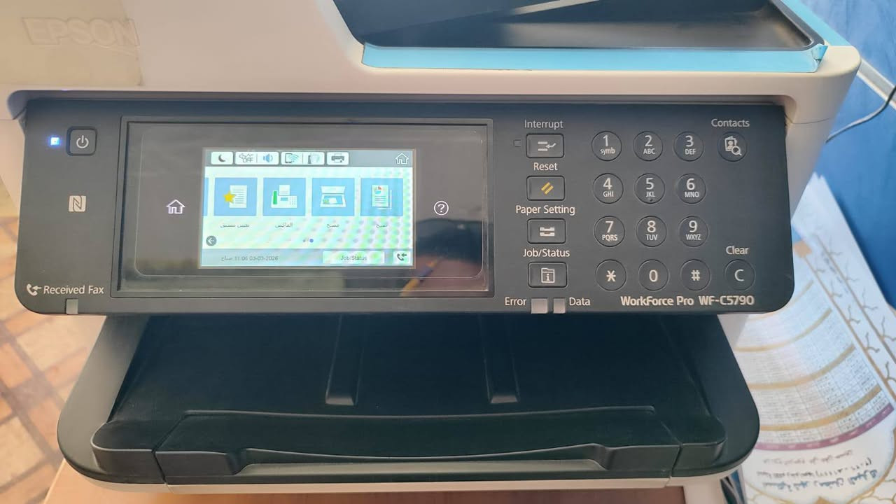 📢 أجهزة طابعة واستنساخ للبيع (نظافة 100%)
​للبيع أجهزة مكتبية وشخصية بحالة ممتازة جداً (مثل الورد) وشغالة تمام:
​1. طابعة الصور الفوتوغرافية Canon SELPHY CP1300
​الحالة: نظيفة جداً وجاهزة للعمل.
​المميزات: سحب صور فوتوغرافية بدقة عالية، تدعم Wi-Fi (تطبع من الموبايل مباشرة)، ومعاها ورق السحب الخاص بيها (RP-108).
​الاستخدام: مثالية للصور الشخصية والمعاملات.
​2. طابعة الاستنساخ العملاقة Epson WorkForce Pro WF-C5790
​الحالة: نظافة 100% وبكامل ملحقاتها.
​المميزات: طابعة، استنساخ، سكنر، وفاكس. سريعة جداً واقتصادية بالحبر، شاشة لمس ملونة، وتدعم الطباعة من الموبايل والشبكة.
​📌 ملاحظات:
​الأجهزة مفحوصة وشغالة بشرط النظافة.
​الصور المرفقة هي الصور الحقيقية للأجهزة.
​للجادين بالشراء، يرجى المراسلة على الخاص أو الاتصال على الرقم: [***********]
