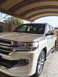 لاندكروز موديل 2019 ساز vxs   رقم بغداد انكليزي سنوية بسمي هزه جديدة  ...