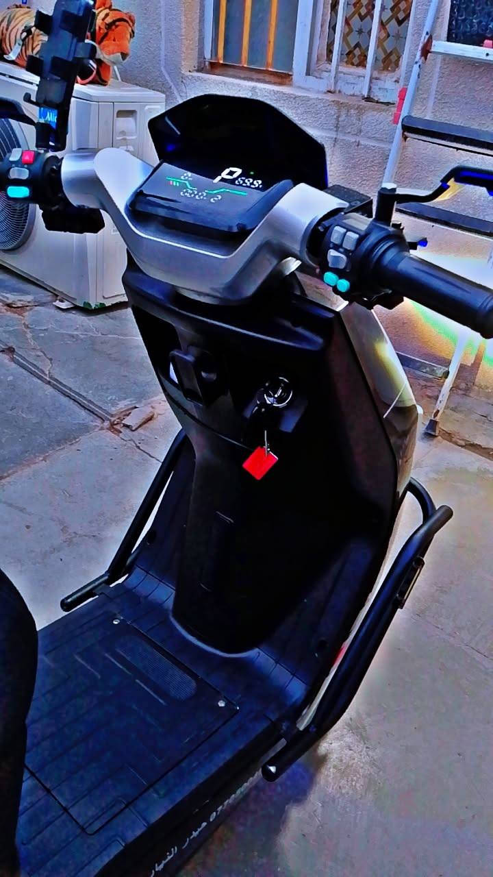 سلام عليكم دراجه شحن 
6بطاريات  بيها 4سررع 
دراجه مابيه اي خلل نضافه كدام عينك 
1بيها مرري 
2قاعده تلفون  شاحنه واير لس
3ام بي ثري بلادي 
4نشره لدات دراجه كلش حلوة 
سرعته شعله معدل بيها 
عنوان بغداد الشعله هاتف ***********
