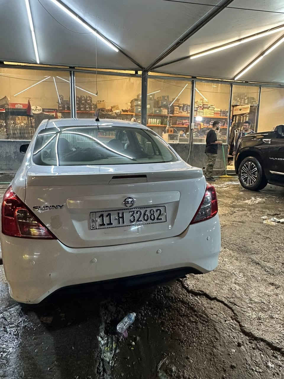 سلام عليكم
سيارة نيسان سني هندي 
مايشة 91 
سيارة نظيفة كلش وكفالة لكير ومحرك 
سبير منازل 
رقم للاتصال فقط ***********
سعرها 113 و بيها مجال بسيط
