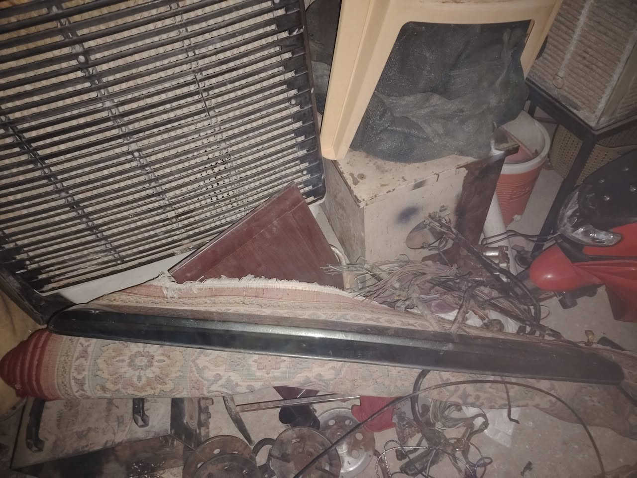 السلام عليكم شباب عندي غراظ للبيع مال اوميكه ومال اوبل سيناتور  جعمقه مال ستيرن وكسل وكير ومحرك كامل هوه وتفرعاته وظفيره وعقل ويرفلو و دعاميه خلفي ستيرن كامل  وهاذ رقمي *********** خابر وتدلل
