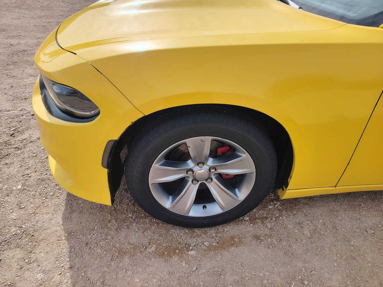 السلام عليكم جارجر للبيع موديل 18 اصل سياره جديده بمعنى الكلمه السياره تخم تاير جديد ومكينه وحداديه جديده تبريد خير من الله مصفره من الهيئة ضررها بالعراق جاملغ وبنيد سياره جديده مال جناي الياخذها مايخسر عليها كلشي السعر 185 وبيها مجال بصيط الرقم *********** و*********** ما اتواجد عالفيس
