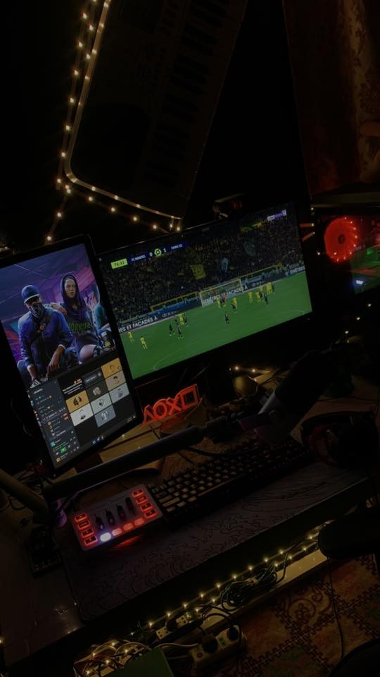 مبرد مائي asus 120
معالج i5 11400f
مذربورد h510 msi
هارد m.2 ssd 512 
هارد hhd 1 t
رامات 16 2x8 
كيس sama
بور سبلاي 550+80

كل الكراتين موجودة 
ماوس
ماوس باد 
وكيبورد 
ومايك عادي 
وويب كام 1080 30 فريم 

شاشة hp 60h قلابة

السعر 875 

مستعجل على البيع 
الكيس نضيف كلش تجي تفحص تشوفه يعجبك خير على خير ميعجبك براحتك سبب البيع تطوير اذا اكو مراوس 5070ti اراوس حسب المواصفات

ملاحظة مهمة : اي شي غير المذكور مو للبيع 

المايك الفايفان المكسر الستاند هيدسيت الشاشة الasus المذكور فقط للبيع جوستك اناره لدات لايت بار يعني من تجي لتكلي اريد هاي وهديه وماعرف شنو اخليك على راسي وخادمك بس تعذرني وبيكم خير وتدللون 😐❤️


**إذا كنت صاحب هذا الإعلان وتريد حذفه لأي سبب، رجاءا أرسل رسالة إلى الدعم الفني**