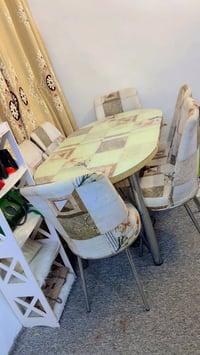 ميز طعام • قابل للتمديد • ٦ كراسي