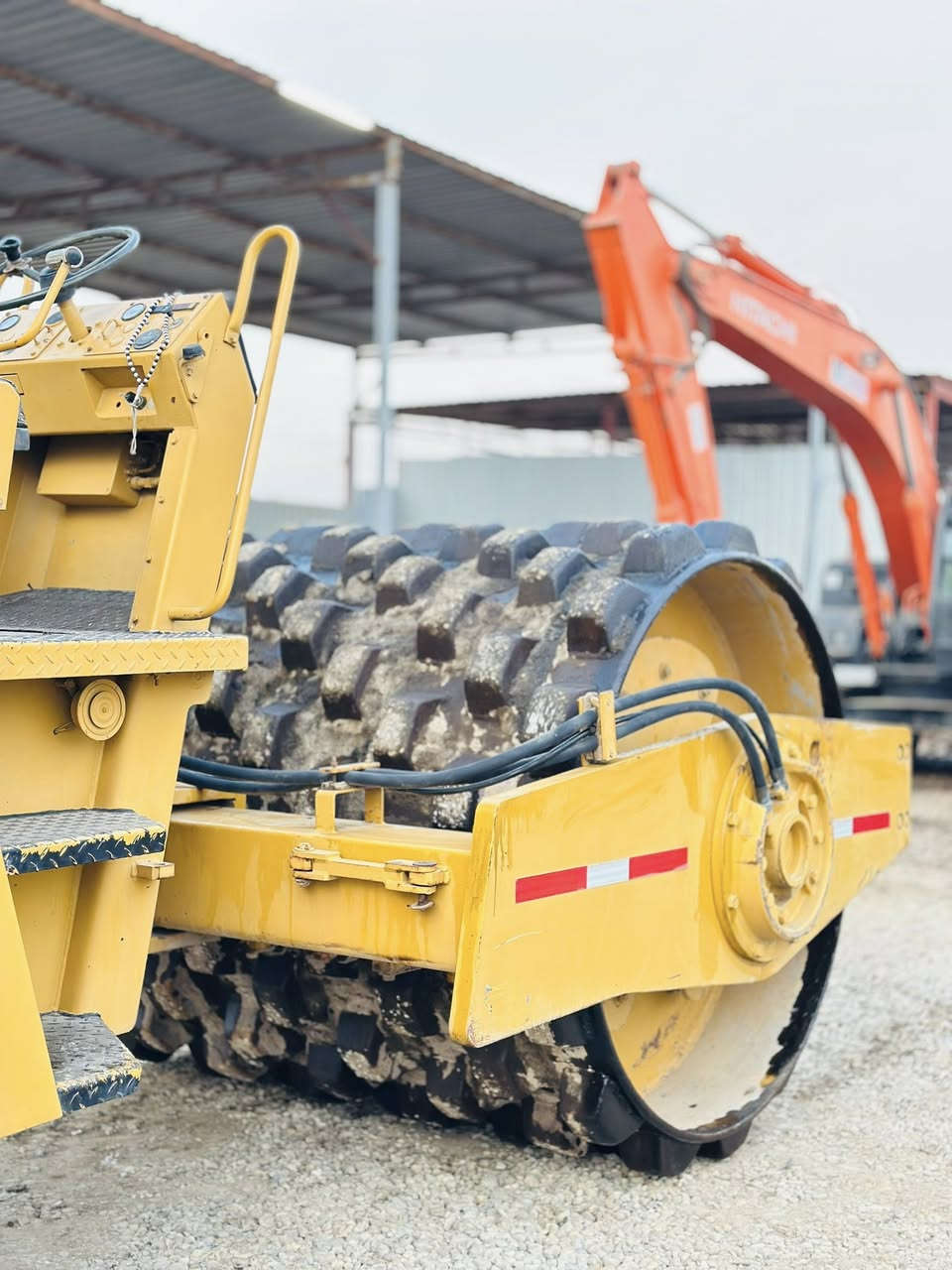 على بركه الله 🙏
#يتوفر لدى شركه عباس فاضل الكرعاوي 
لتجاره الاليات الثقيله 

#BOMAG_213D
موديل 94دويز 6 سلندر ☑️
#دخول_جديد بسم الشركه ✅
درام داخلي. المرغوب ⛰️
📍المكان _ بابل الشوملي (طريق الحولي )

#الاستفسار***********وتساب 
#الاستفسار***********
