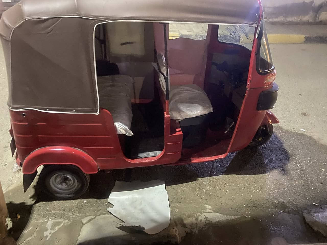 سلام عليكم تكتك 2018 جاهزه من كل شي كبل للشارع خير من الله مكينه اكسل كلهه جاهزه بسمي ثانيوم احولك 
مكان بعقوبه تحرير   ملاحضه ملاحضه إني مكلف للنشر 
سعر   5700
***********
