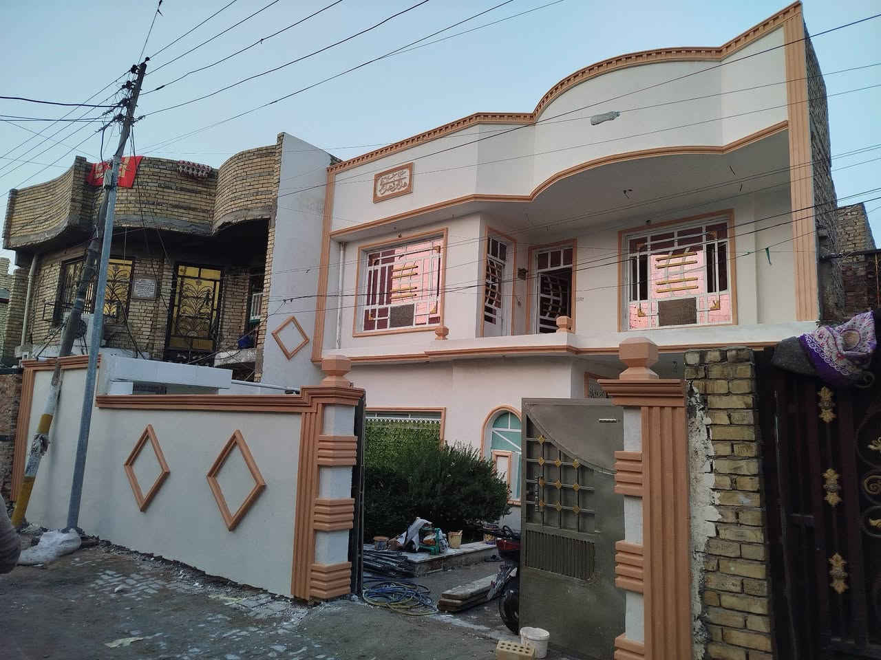 كادر مصرى لاعمال اللبخ والتصفير والتسميع والجراره والسقل
وعمل الوجهيات مع الفوم والطلس 
شغل درجه اولى واسعار مناسبه 
للتواصل ***********
