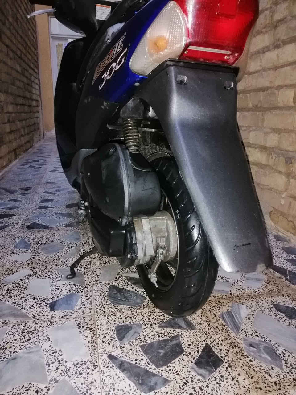 جديد شهر 8 وكيل
لون ازرق مرغوب
كلشي بلاد وما مفتوح
تخم تاير جدد
كهربائيات كامله ومكمله
مال بيت ما متعوبه
تجي وتشوف بدون عمله بيها مجال قليل للشراي
*********** عمارة, ميسان
