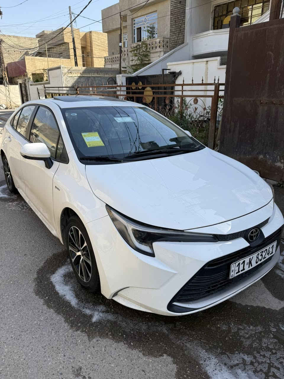 🔥 للبيع: تويوتا هايبرد 2025 - زيرو
السيارة بحالة الوكالة (لوووك) - سبير مانزل
• الموديل: 2025.
• العداد: 30 كم فقط (جديدة تماماً).
• المواصفات: فول مواصفات (فتحة سقف، شاشة كبيرة، بصمة تشغيل، بصمة أبواب، رادارات، تبريد لمس، لايتات LED، ويل كب بلادي مميز).
• الحالة العامة: السيارة جديدة جداً، الكراسي مغلفة بنايلون الشركة، السبير لم يستخدم.
• الضرر: تعديل بارد بسيط جداً في "الخشم" (موضح بالصور ولا يؤثر على جمالية أو أداء السيارة).
• الرقم: بغداد (الرقم الألماني الجديد) والتحويل مباشر باسمي.
📍 التفاصيل المالية والموقع:
• السعر: 147 ورقة (شدة و47 ورقة) وبيه مجال بسيط جداً.
• الموقع: بغداد - الزعفرانية.
• للتواصل: ***********
