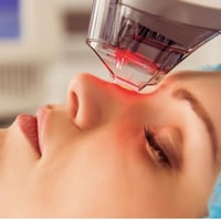 صيدلية النرجس • كادر نسائي • خبرة تجميل